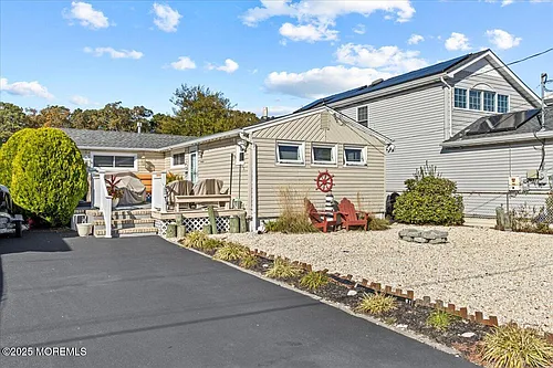 4 Cedar Crest Dr Photo 1