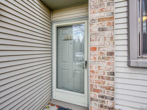 42538 Lilley Pointe Dr #57, Canton, MI 48187