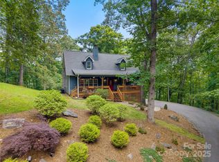 12 Howling Waite Rdg, Candler, NC 28715