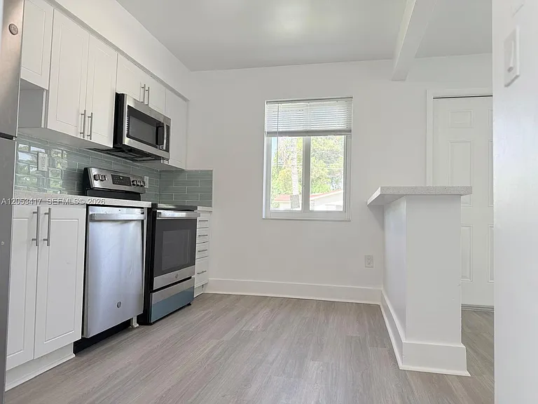 520 SW 5th St #2 — Photo 8
