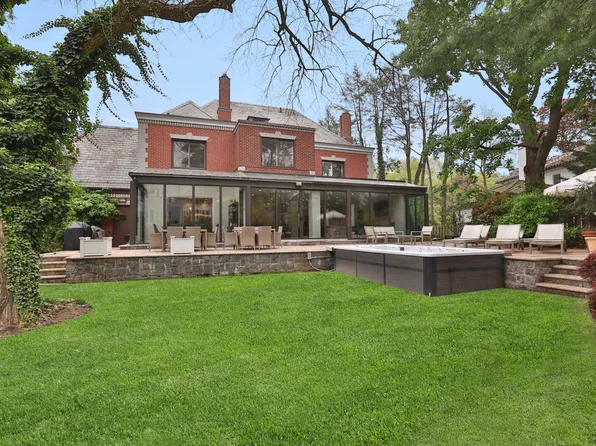 4485 Fieldston Road HOUSE image 2 of 33