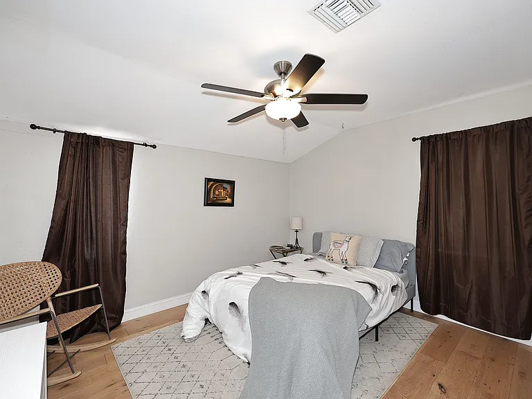 3413 N 16th Dr — Photo 5