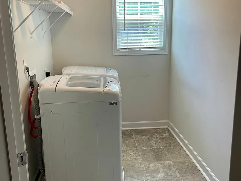 4800 Headwind Dr — Photo 22