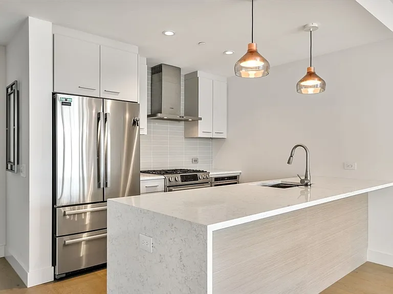 40 Traveler St #502 — Photo 2