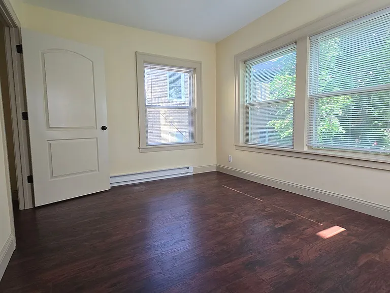 1416 E State St Apartments — Photo 6