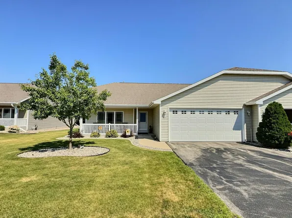 262 Wyldewood Dr, Oshkosh, WI 54904