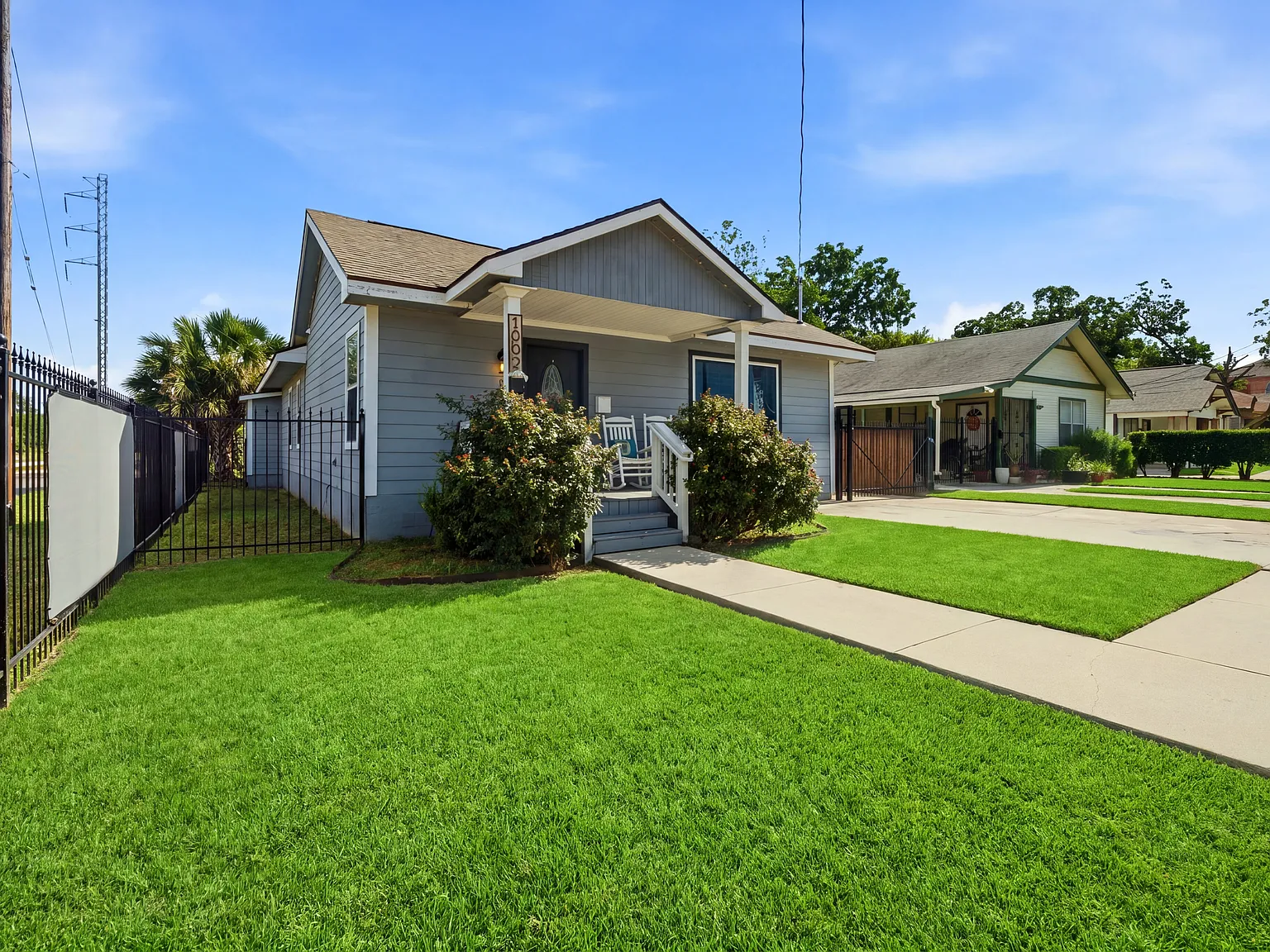 3 bed, 1890 sqft, $2,400 — Photo 3