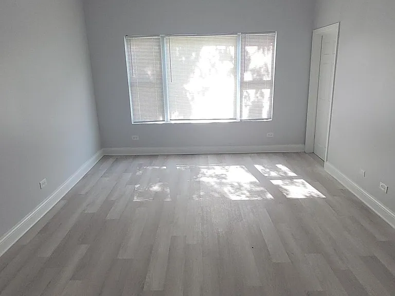 S Harper Ave — Photo 1