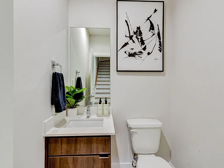 5857 Dolores St — Photo 29