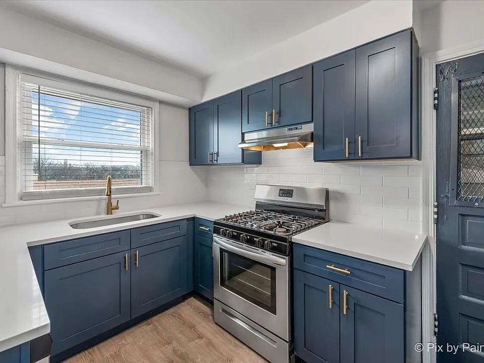 2721 W Berwyn Ave #2