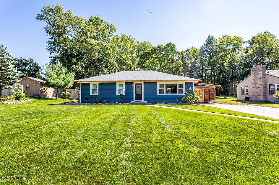 1st image of 247 W Hamilton Ln