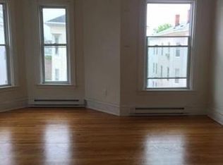 6 Shawmut St #3, Worcester, MA 01609