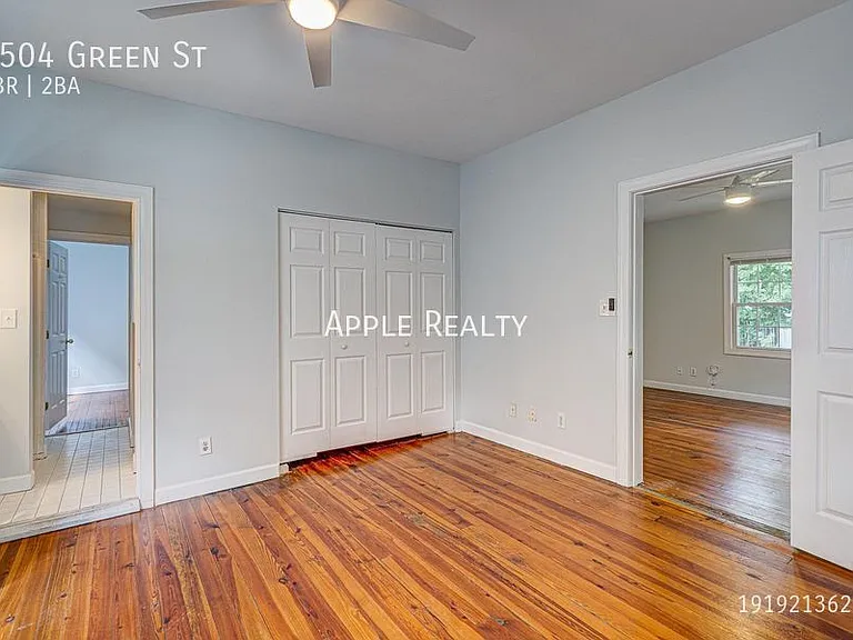 2504 Green St — Photo 5