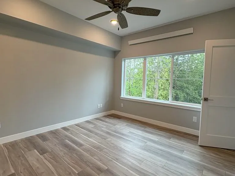3607 Sussex Dr — Photo 11