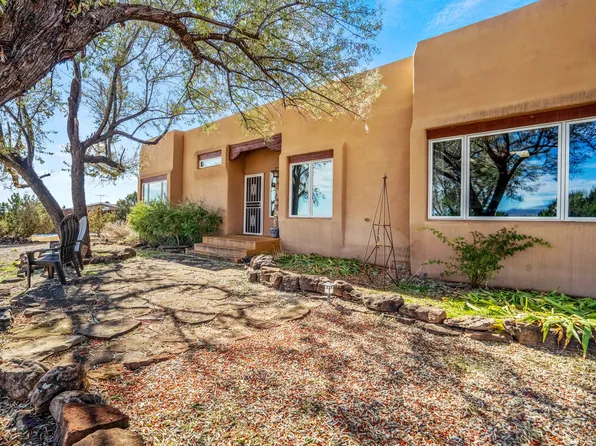 4 Highview Ln, Santa Fe, NM 87508