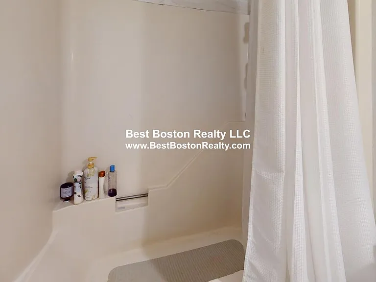 175 Beacon St #G03 — Photo 5