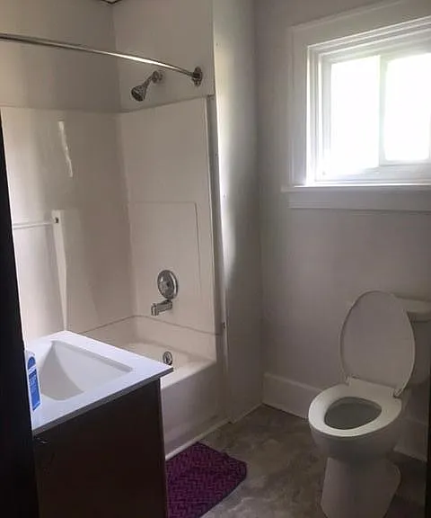 1442 Barclay St #1 — Photo 8