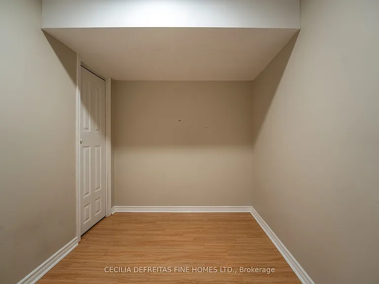 294 Wildberry Cres #BASEMENT — Photo 10