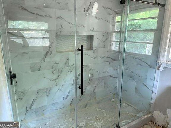 3rd image of 1968 Rosewood Rd