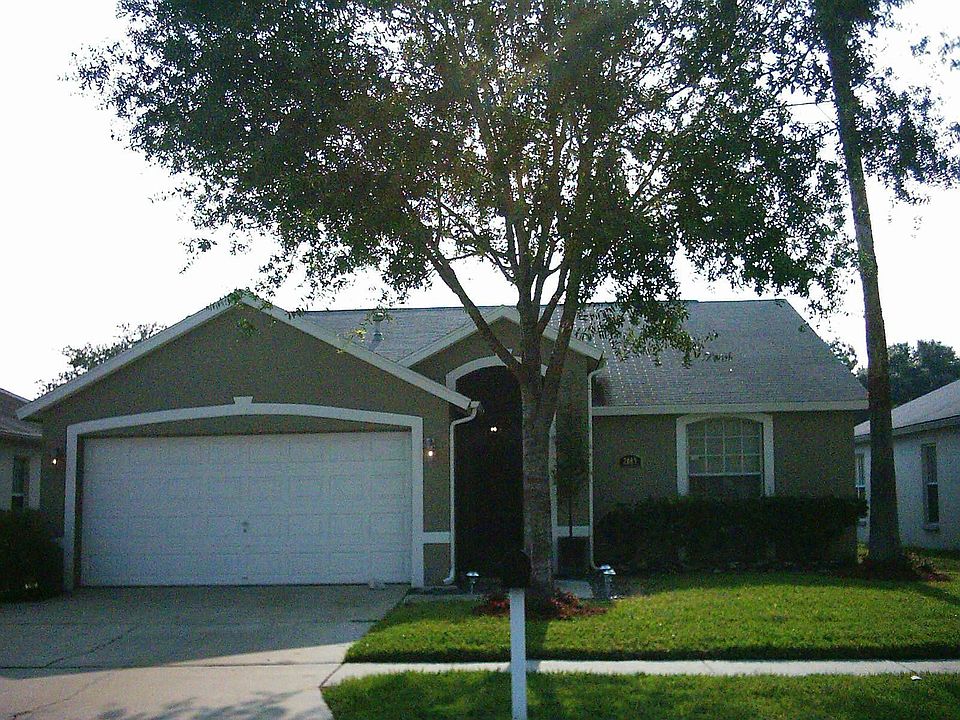 waterfront/screened pool