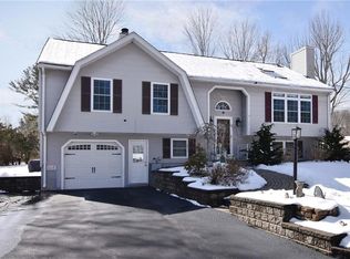 177 Sayles Hill Rd, North Smithfield, RI 02896