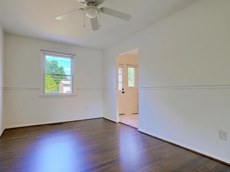 8431 Harris Ave — Photo 4