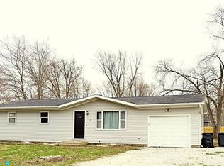 710 Field St, Altamont, IL 62411