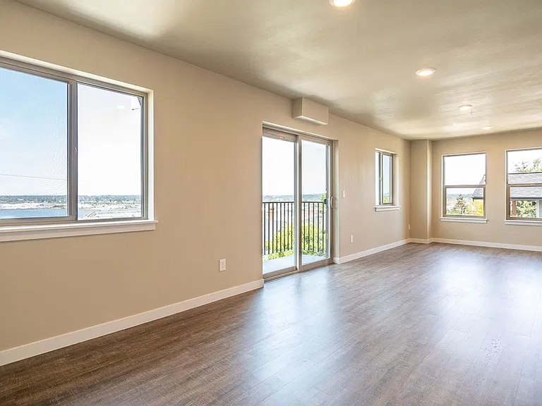 519 N Forest St — Photo 10