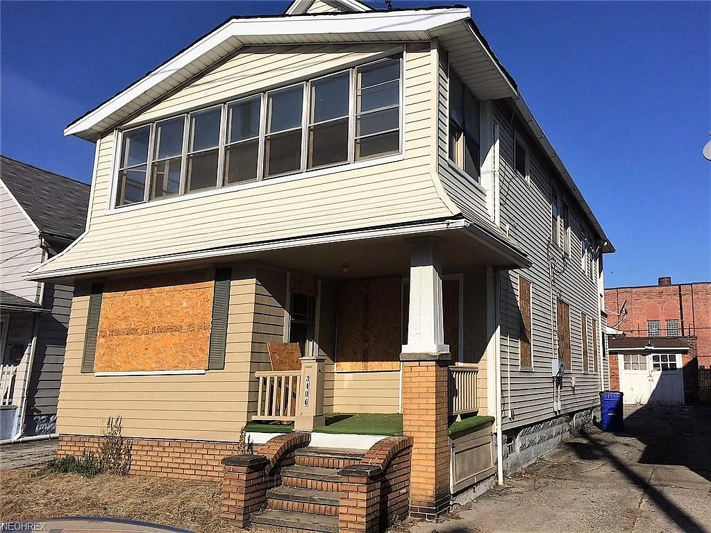 3406 Roehl Ave photo 1