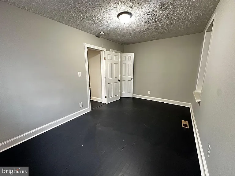 4632 Hillside Rd SE — Photo 10