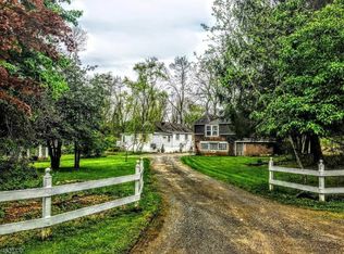 5 Mallard Cove Rd, Long Valley, NJ 07853