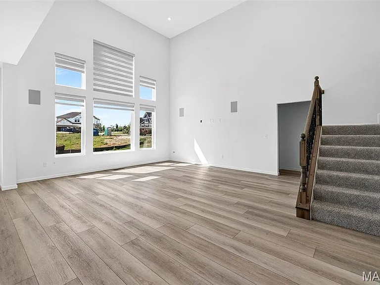 207 Kerry Downs Dr — Photo 12