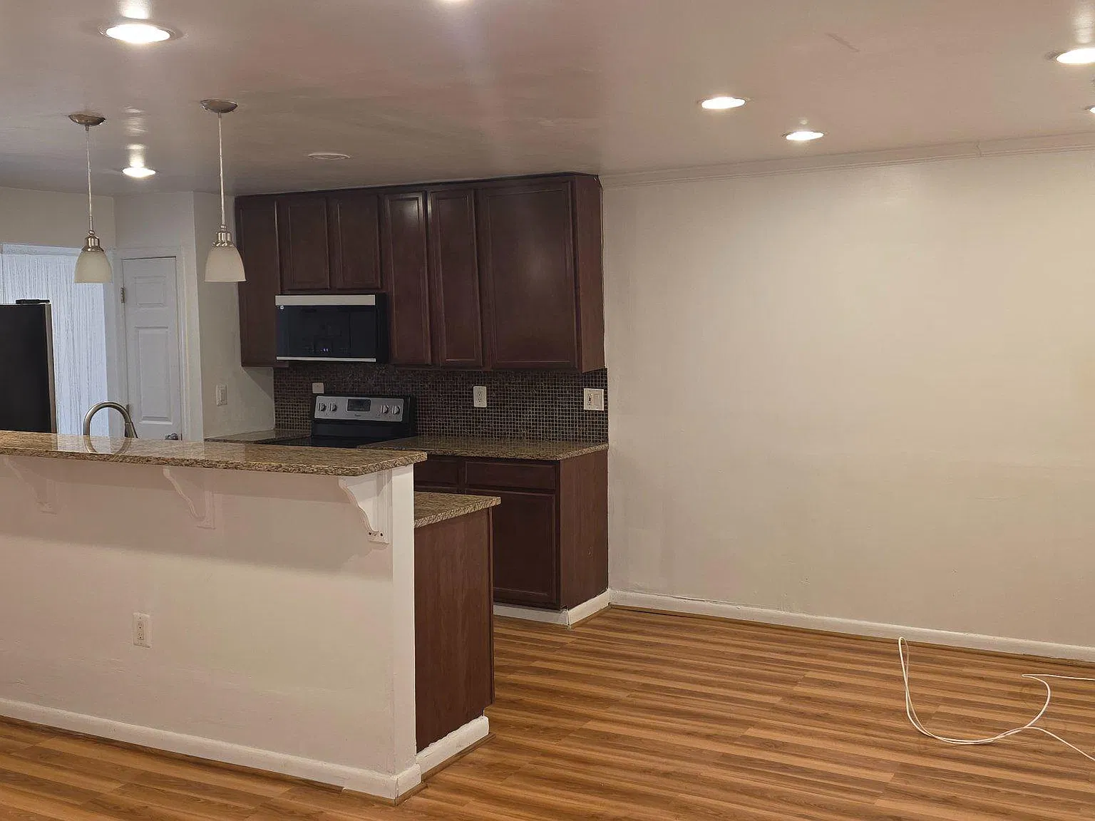 3 bed, 2.5 bath, 1452 sqft, $3,000 — Photo 3