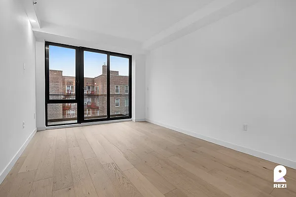 Rented by REZI | media 6