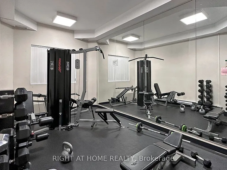 35 Empress Ave #207 — Photo 32