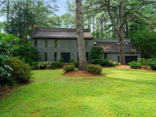 1305 Watersedge Dr, Virginia Beach, VA 23452