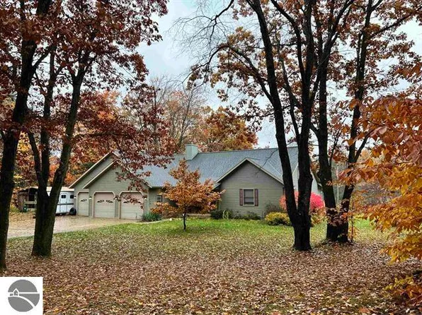 2805 N Hilbrand Rd, Manton, MI 49663