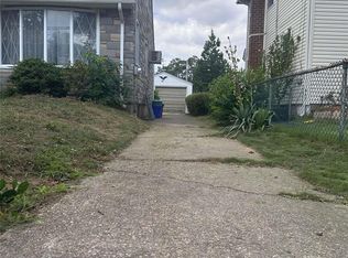 70 N Terrace Pl, Valley Stream, NY 11580