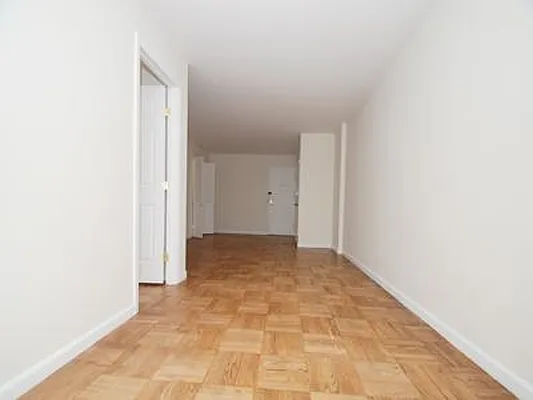 Rented by Buchbinder & Warren | media 18