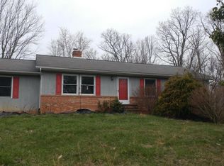 1940 Seymour Dr, Blacksburg, VA 24060