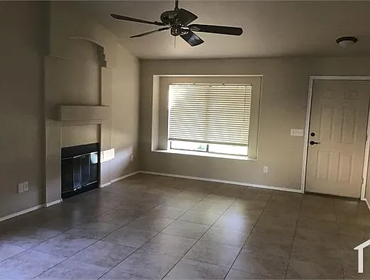 4 bed, 1775 sqft, $2,400 — Photo 2