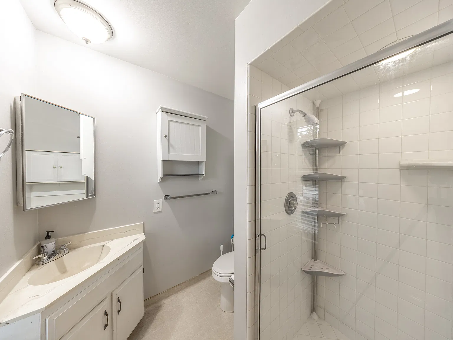 4 bed, 2184 sqft, $2,600 — Photo 2