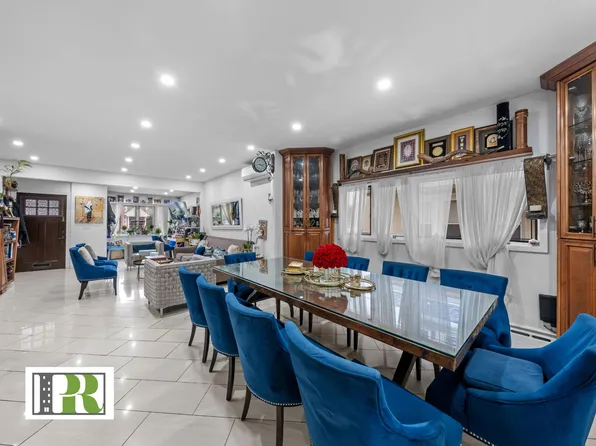 3338 Bedford Avenue image 2 of 15