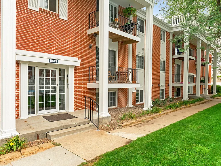 Westwood Apartments — Photo 6