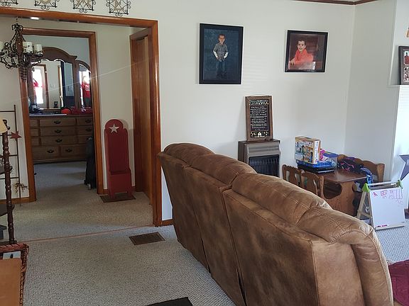 3rd image of 149 Woodland Ave