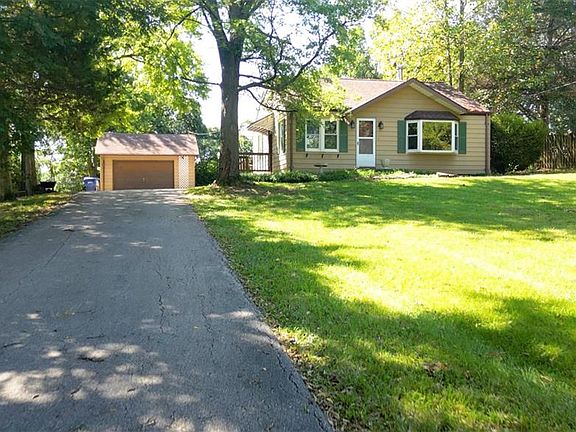 2nd image of 339 Summit Rd