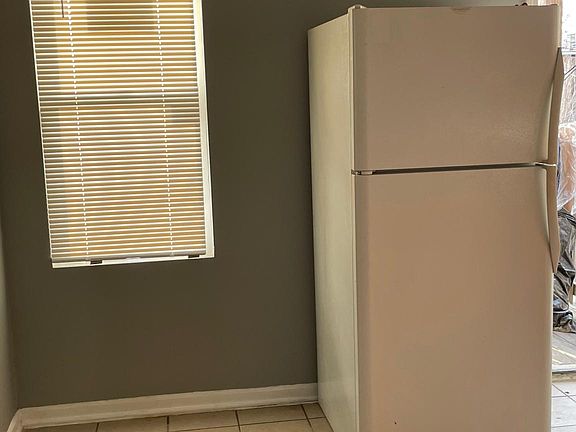 4th image of 1242 S Central Park Ave #2