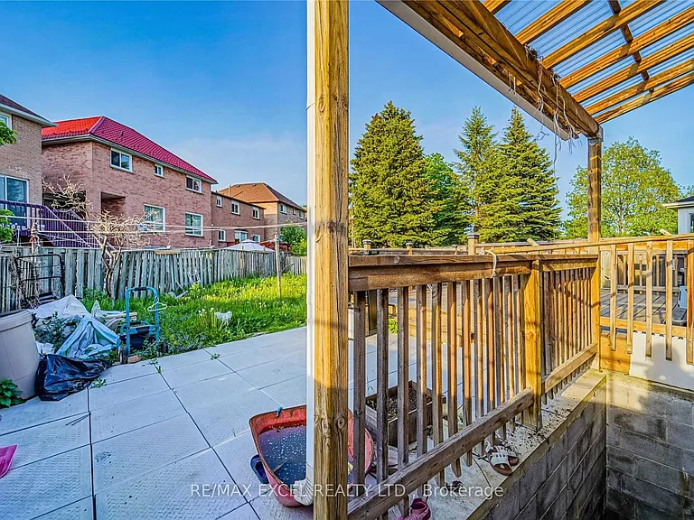 47 Whiteleaf Cres #BASEMENT — Photo 3