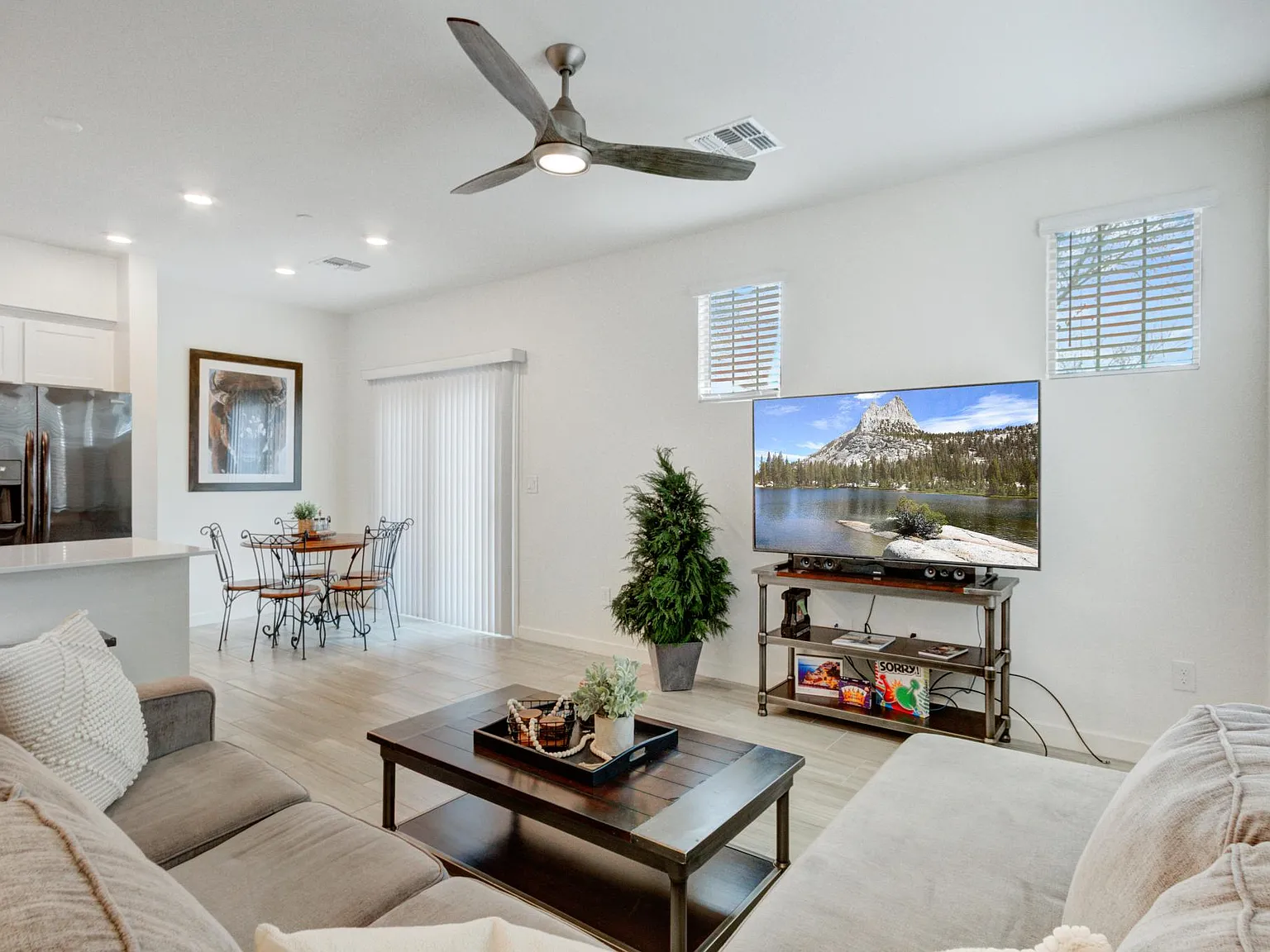 3 bed, 2.5 bath, 1491 sqft, $2,500 — Photo 2