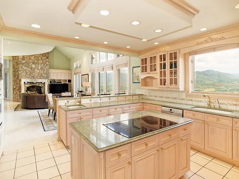 2438 Juniper Hill Dr — Photo 6